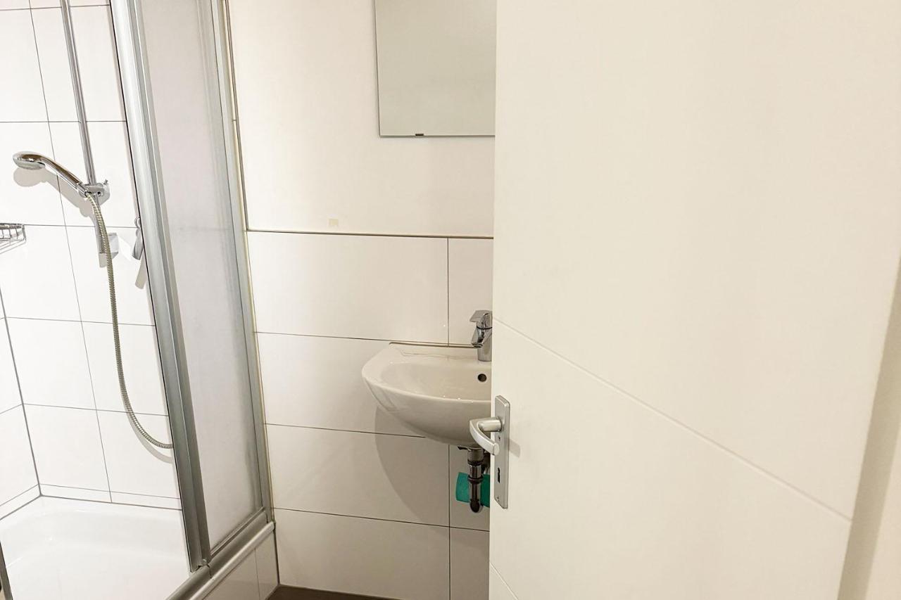 One Room Apartment In Bergisch Gladbach Eksteriør billede